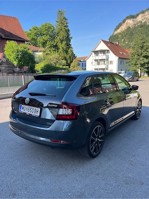 Skoda Rapid Spaceback Sport 1.4 TDI 90 PS Klein-  Kompaktwagen Bild 2