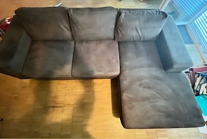 Braune L-Couch