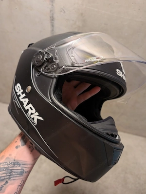 Shark Helm mit Sena 30k und Sonnenvisier Bild 4