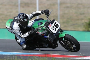 Kawasaki ZRX 1100 Rennmotorrad Bild 5