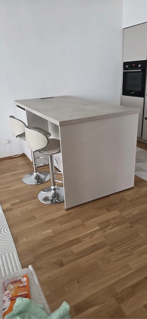 Küche mit Insel Bild 5