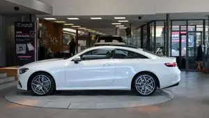 Mercedes-Benz E 300 Bild 4