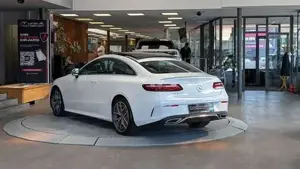 Mercedes-Benz E 300 Bild 6