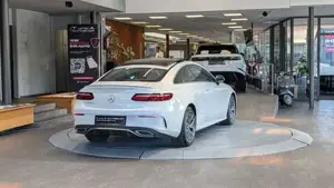 Mercedes-Benz E 300 Bild 7