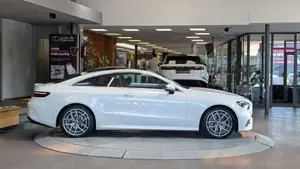 Mercedes-Benz E 300 Bild 5