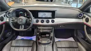 Mercedes-Benz E 300 Bild 10