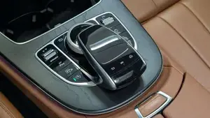 Mercedes-Benz E 220 Bild 17