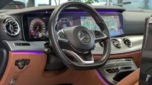 Mercedes-Benz E 220 Bild 12