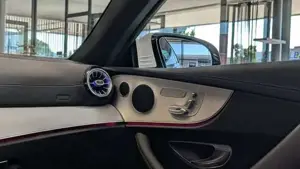 Mercedes-Benz E 300 Bild 16