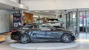 Mercedes-Benz E 220 Bild 5
