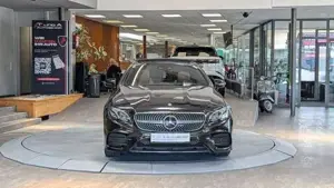 Mercedes-Benz E 220 Bild 2