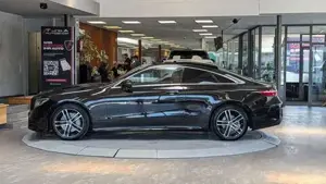 Mercedes-Benz E 220 Bild 4