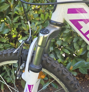 Schönes Mädchenfahrrad ikl. passender Helm Bild 4
