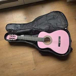 Schöne Gitarre für Mädchen ink. Ritter Gitarrentasche Bild 3