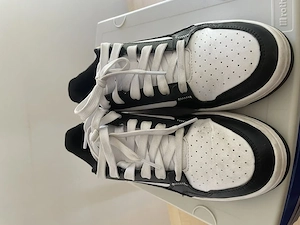Puma Sneakers, Gr. 39, schwarz-weiß, kaum getragen Bild 2