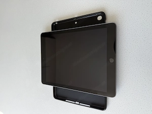 iPad 9.7 6th Gen 32GB Wifi A1893