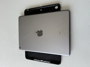 iPad 9.7 6th Gen 32GB Wifi A1893 Bild 2