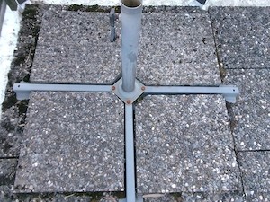 Ampelsonnenschirm + Ständer + Platten  Bild 7
