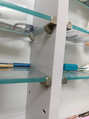 Spiegelschrank 100cm, 2 Türe, 4 Spiegel- Beide Türe sind doppelbespiegelt Bild 5