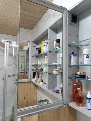 Spiegelschrank 100cm, 2 Türe, 4 Spiegel- Beide Türe sind doppelbespiegelt Bild 7