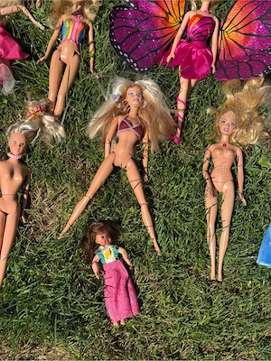 Barbie Puppen 22 Stück Bild 3