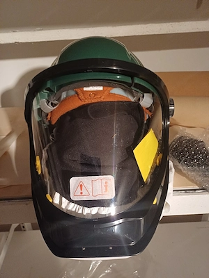 Schweiß Geräte komplett mit neuen Helm  Bild 5