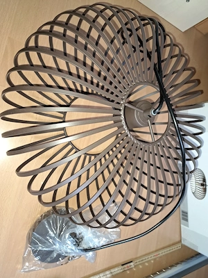 Leuchte aus Metall Bild 3