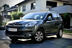(Reserviert) Citroen C-Crosser 2,2 HDi Bild 3