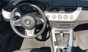 BMW Z4 sDrive 23i Cabrio   Roadster Bild 2