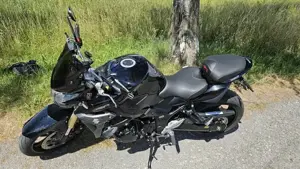Suzuki GSR 750 Naked Bike Bild 6