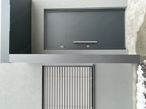 Seitenteil Haustüre mit Briefkasten Bild 3