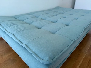 Schönes SchlafSofa in grün Bild 3