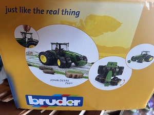 Bruder John Deere 7930 Neu Bild 3