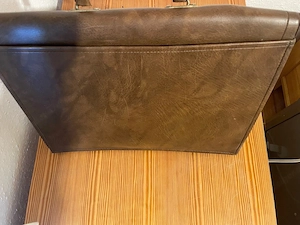 Ledertasche - robust, mit 4 Fächern Bild 2