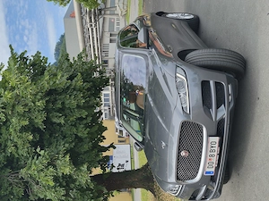Jaguar F Pace 