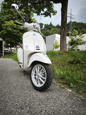 Vespa Primavera 50 Nur 1950 Km