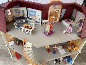 Playmobil - große Villa - inkl. Einrichtung  Bild 4