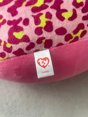 Pinker Panter Squishmallow Bild 3