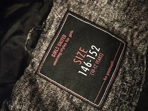 Graue Winterjacke Bild 2