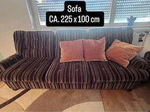 Sofa-Set mit 2 Sesseln zu verschenken