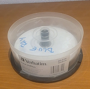 Verschenke diverse CD,DVD,Blue Ray Rohlinge Bild 4