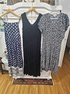Kleiderpaket Größe 42-48 Bild 3