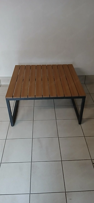 Lounge Tisch 