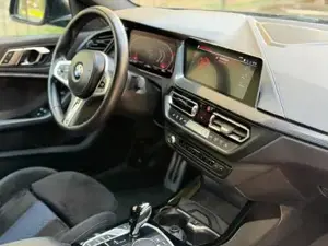 BMW 2er Bild 18