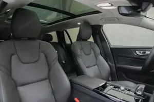 Volvo V60 Plus, T6 Plug-in Hybrid, Elektrisch/Benzin Bild 9
