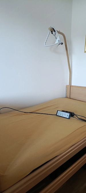 Pflegebett  Bild 2