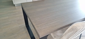 Hochwertiger Tisch Bild 2