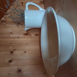 Deko -Waschschüssel mit Krug 
