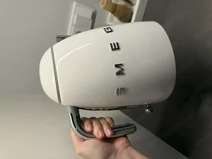 SMEG Wasserkocher Weiß Bild 3