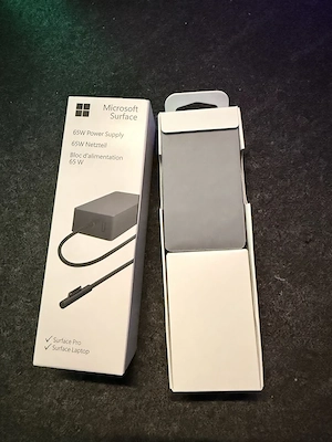 Microsoft Surface 65W Netzteil | für Surface Pro   Laptop | NEU & OVP (versiegelt) Bild 2